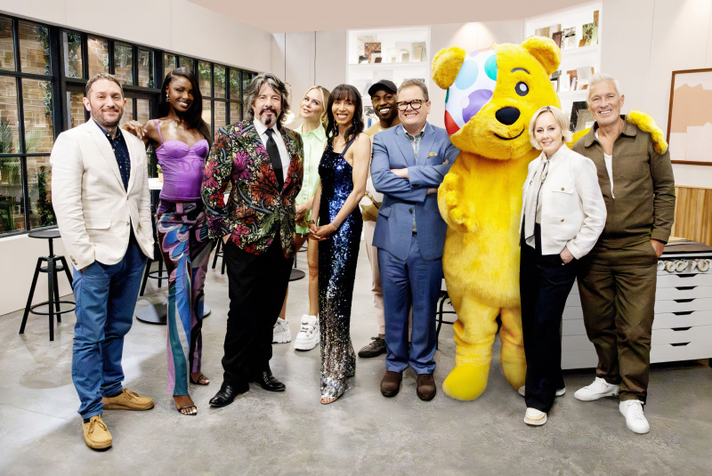   Interiørdesignmestere for barn i nød Alan Carr Lawrence Llewellyn Bowen og Michelle Ogundehin og kjendiser