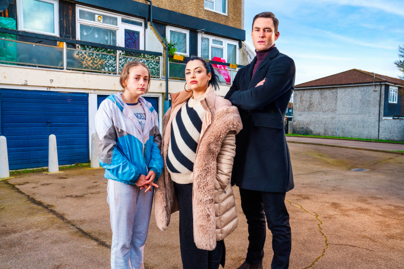 Telespectatorii de la EastEnders amenință că vor „RIOT” din cauza poveștii de ieșire a lui Whitney!