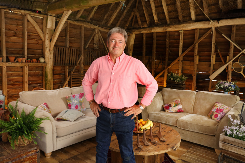   Alan Titchmarsh ถ่ายภาพสื่อมวลชนเรื่อง Love Your Weekend with Alan Titchmarsh