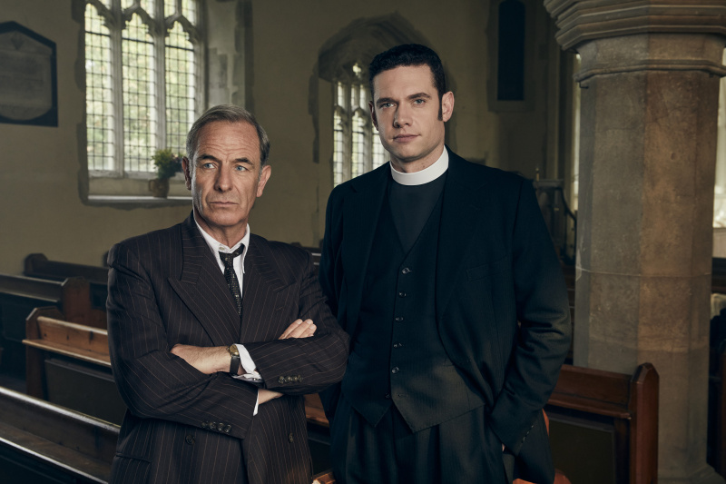   Grantchester сезон 8 на ITV и PBS Masterpiece ще види завръщането на Робсън Грийн (Джорди) и Том Бритни (Преподобния Уил).