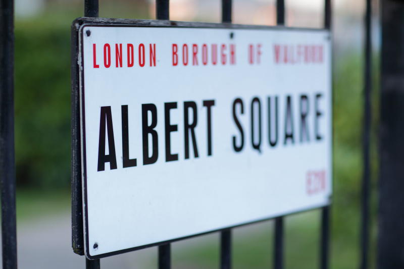 Zničujúce obrázky potvrdzujú EastEnders pohreb TEJTO milovanej postavy