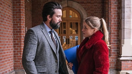   Emmett J Scanlan ako Dr Michael Callaghan vo filme The Deceived