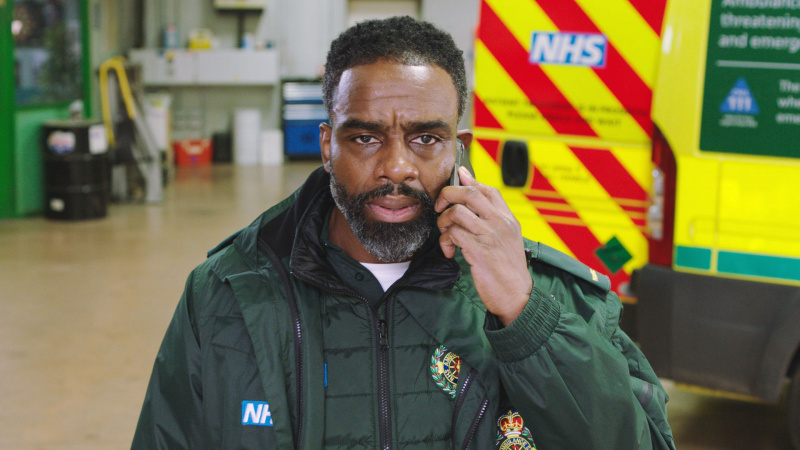   19/03/24 ショックを受けたジェイコブは電話を受ける。'll never forget in Casualty.