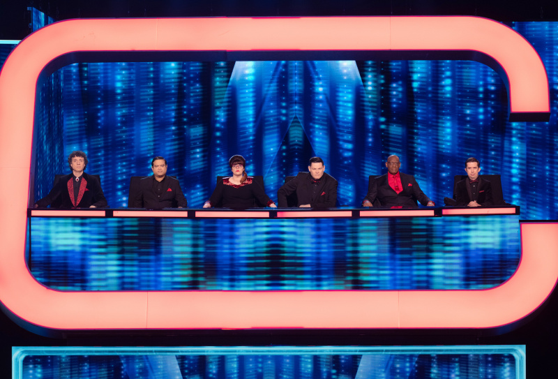 Bradley Walsh robí DIG na konkurenčnej show Beat The Chasers: Celebrity Special