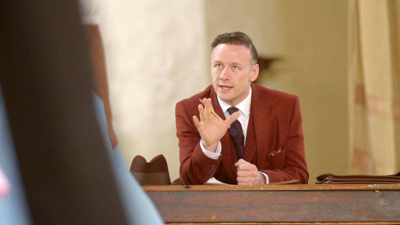   Kevin Clifton Talent Scoutina elokuvassa Father Brown.