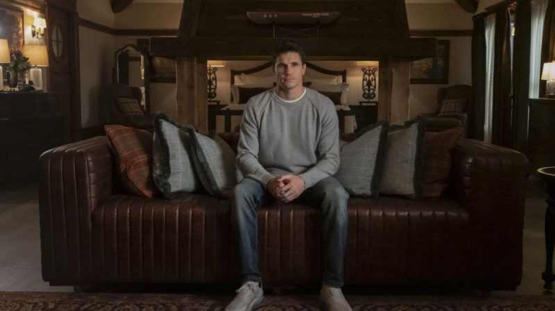 'Télécharger Robbie Amell: Nathan 'doit mourir pour se rendre compte qu'il ne vivait pas vraiment'