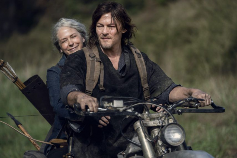 daryl norman reedus walk dead dead 10 sezonas 18 serija carol melissa mcbride