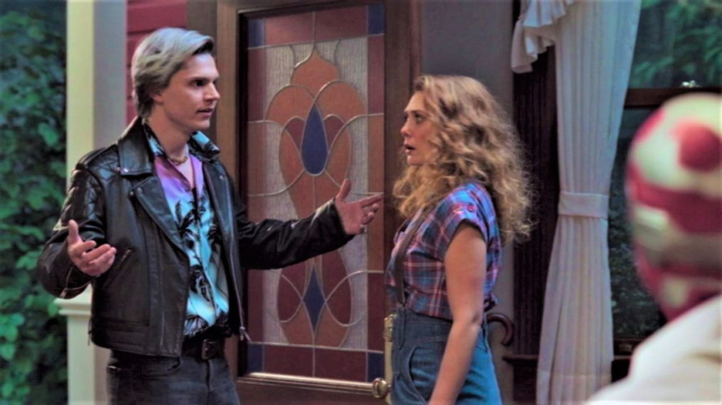wandavision evan peters elizabeth olsen
