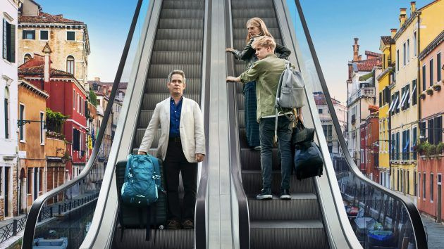 Το Us πρωταγωνιστεί ο Tom Hollander