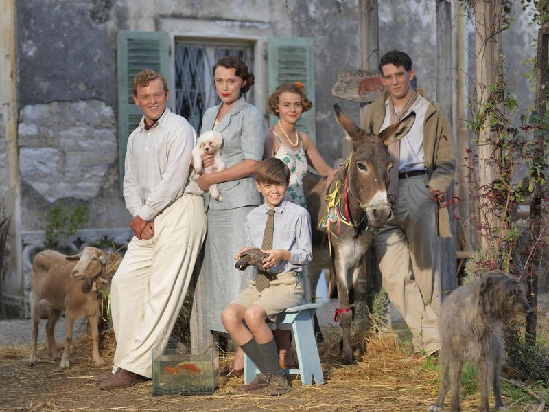Το καστ των Durrells με επικεφαλής τον Keeley Hawes
