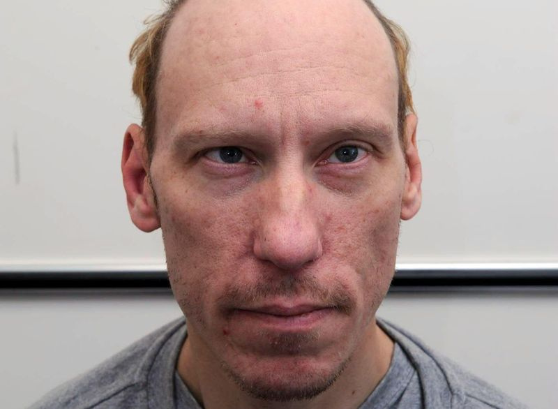 恐ろしい殺人者スティーブンポートは終身刑を与えられました。