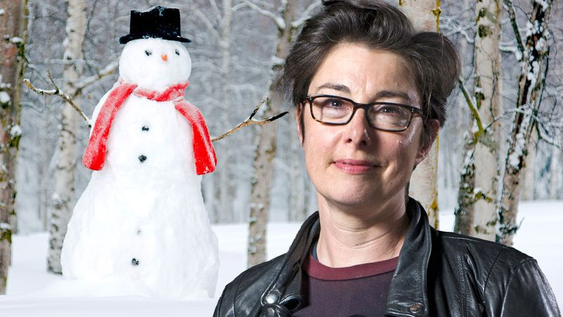 Sue Perkins prezintă