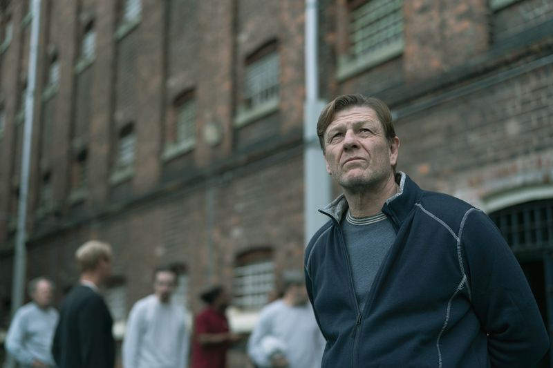 Sean Bean Mark Cobdenina vanglahoovis.