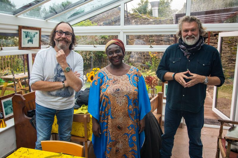 The Hairy Bikers μπαίνουν στην αφρικανική μαγειρική της Stella στο The Peak District..