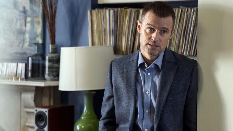 Jonas Armstrong in „Das Ertrinken“.