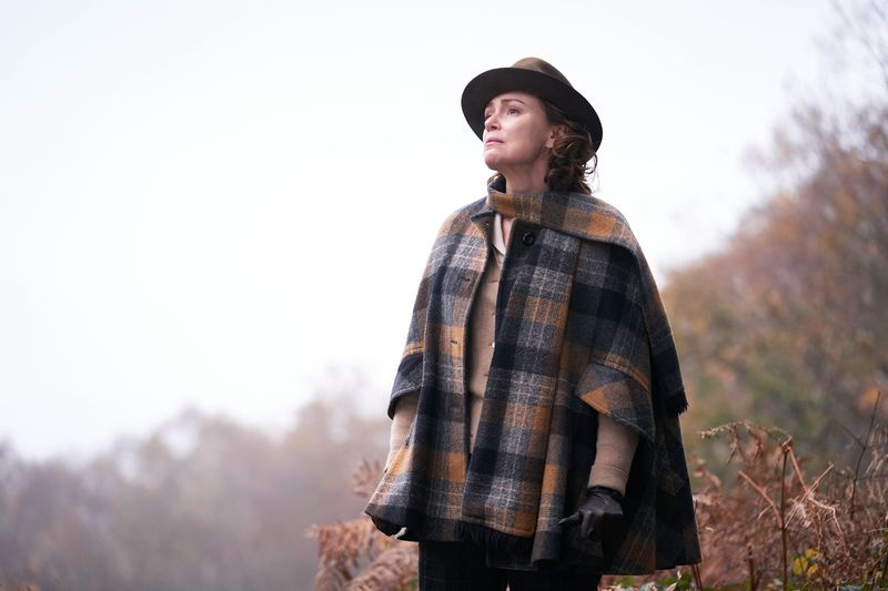 Pentru Olivia Keeley Hawes ca Dahl