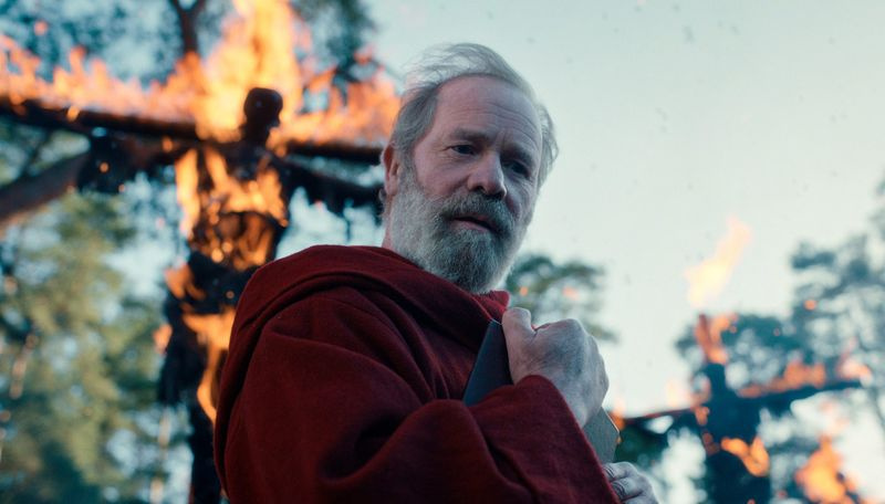Ο Peter Mullan στον χαρακτήρα του πατέρα Carden