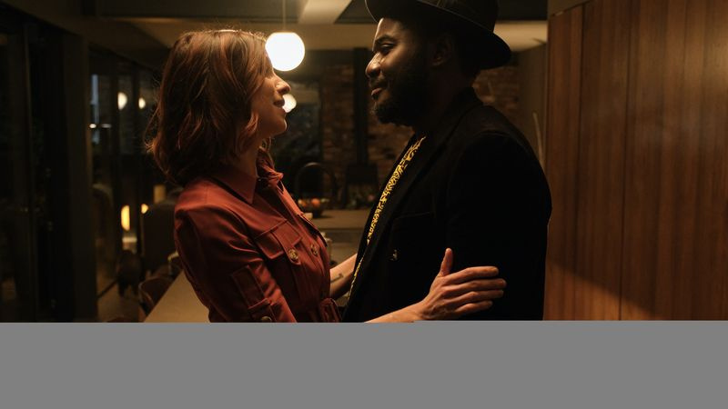 Natalia Tena ja Babou Ceesay Wolfessa.