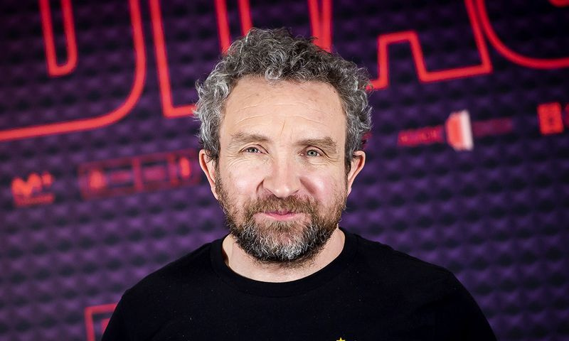 Eddie Marsan spelar Brian