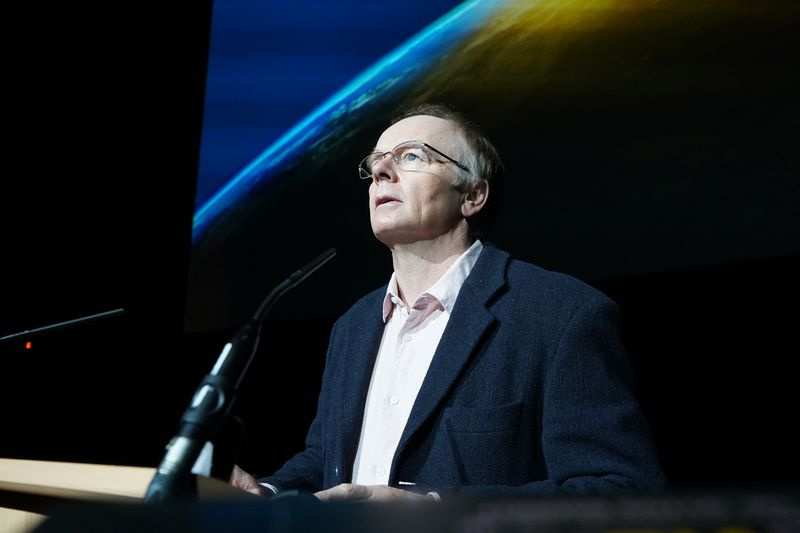Ο Jason Watkins πρωταγωνιστεί στο The Trick On BBC1.