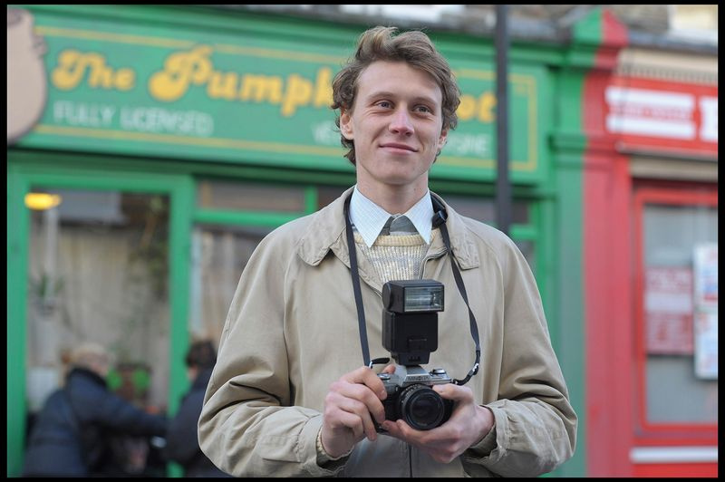Ο George MacKay στο Pride από το 2015.