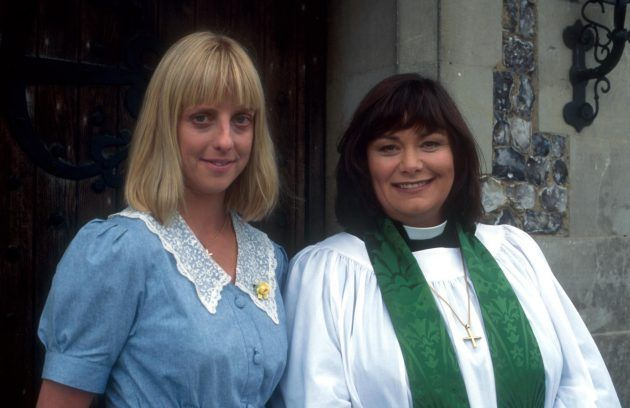 Dawn French ja Emma Chambers elokuvassa The Vicar of Dibley