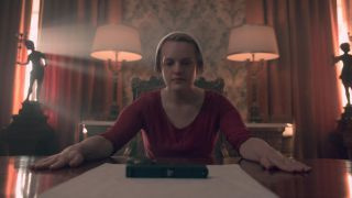 Η Elisabeth Moss στην 3η σεζόν του