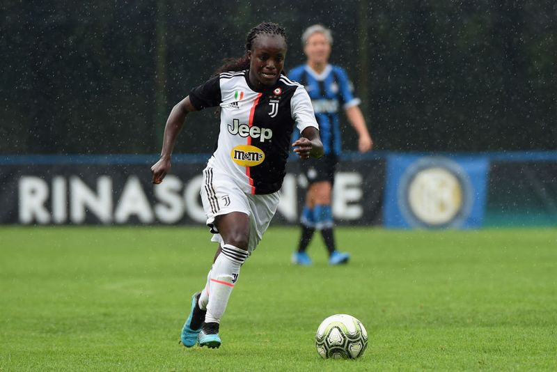 Eniola Aluko spielt bei den Frauen für Juventus