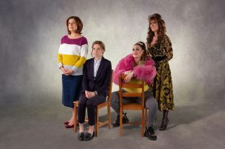 Rebecca Front, Ellie White, Lauren Socha και Siobhan Finneran στο The Other One