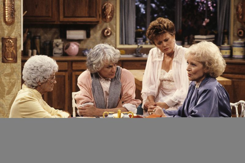 Betty White jako Rose trzymająca sąd w The Golden Girls.
