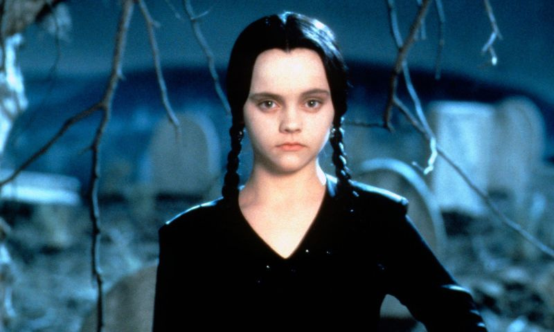 アダムスファミリーの映画のクリスティーナリッチ。