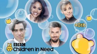 I conduttori della BBC Children In Need Stephen Mangan, Alex Scott, Chris Ramsey e Mel Giedroyc appaiono in uno scoppio di bolle