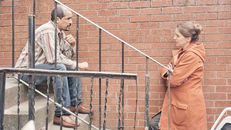 The Tower - Younes Mehenni (Nabil Elouahabi) και DS Sarah Collins (Gemma Whelan).