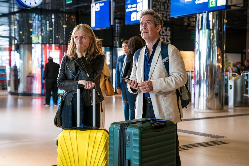 Η Saskia Reeves και ο Tom Hollander στο Us BBC1