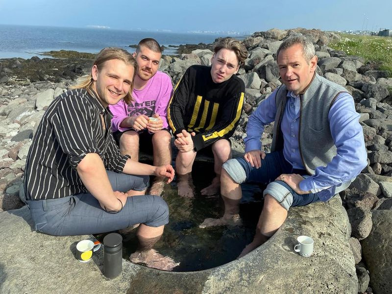 Alexander Armstrong tapaa Islannin