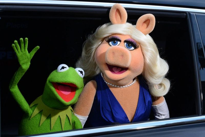   Unverkleidet... Kermit und Miss Piggy betreten den