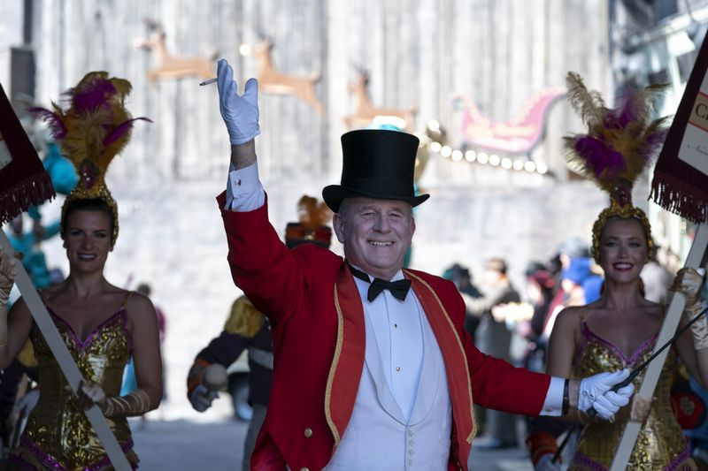 Ο Peter Davison στο Call the Midwife 2020