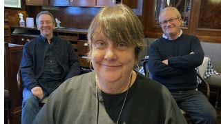 Kathy Burke se pone al día con sus viejos amigos Paul Whitehouse y Harry Enfield para el nuevo documental de C4 Money Talks.