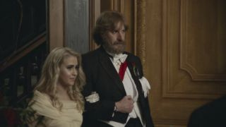 Η Maria Bakalova και ο Sacha Baron Cohen υποδύονται την κόρη και τον πατέρα