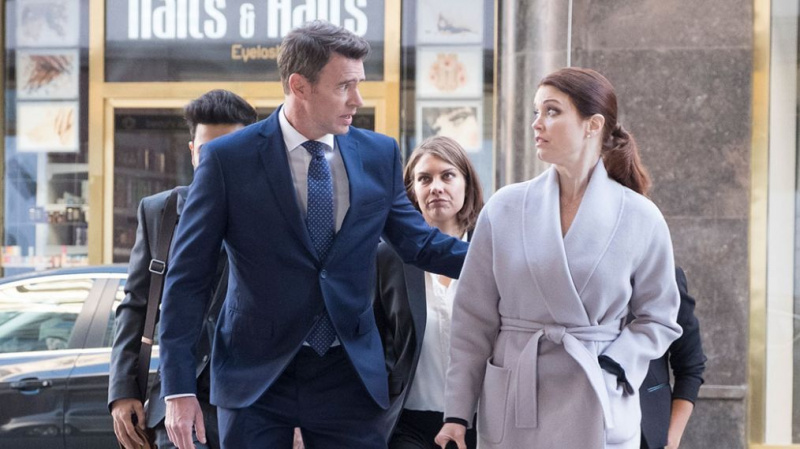 'Whisky Cavalier' gjestestjerne Bellamy Young på hennes 'skandale' gjenforening med Scott Foley