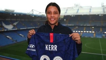 Kapitán Austrálie Sam Kerr podepsal smlouvu s Chelsea v ženské Super League