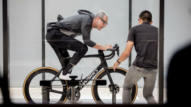 Jeff Goldblum, artista del tatuaje? Primer vistazo a 'El mundo según Jeff Goldblum' de Disney + (FOTOS)