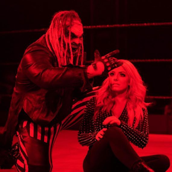Alexa Bliss encontra o demônio