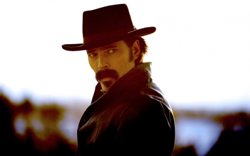 Tim Rozon Wynonna Earp Staffel 4 Folge 5 Doc Holliday