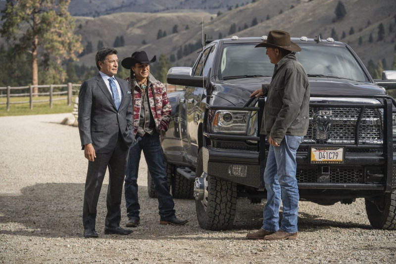 Gil Birmingham Kevin Costner Yellowstone Staffel 3 Folge 5 Thomas Rainwater Mo John Dutton
