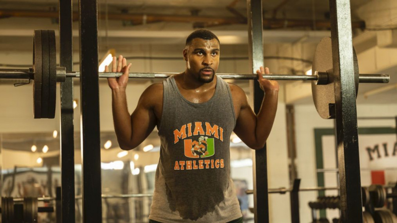 Gavin Rocker Ray Lewis waży Young Rock