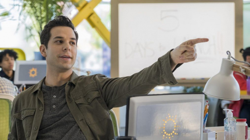 Skylar Astin Zoey